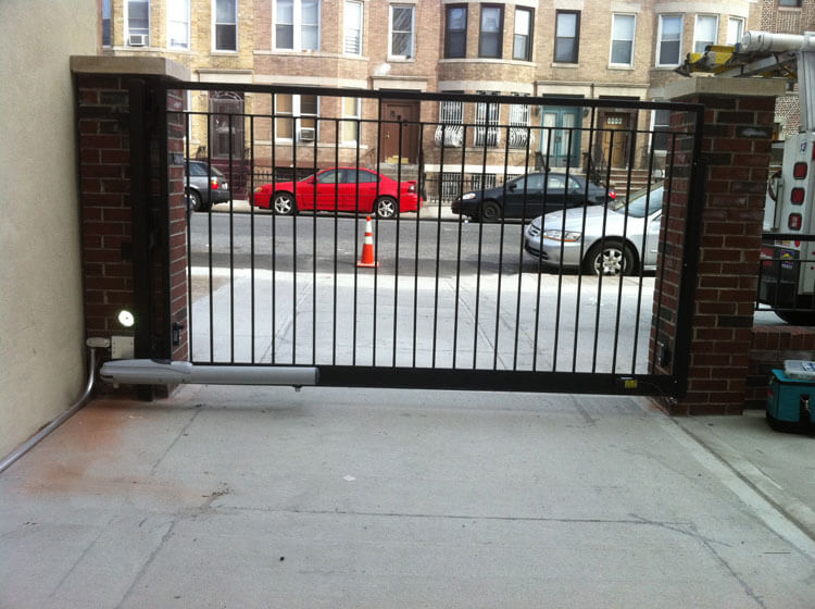PARKING-LOT-SWING-GATE